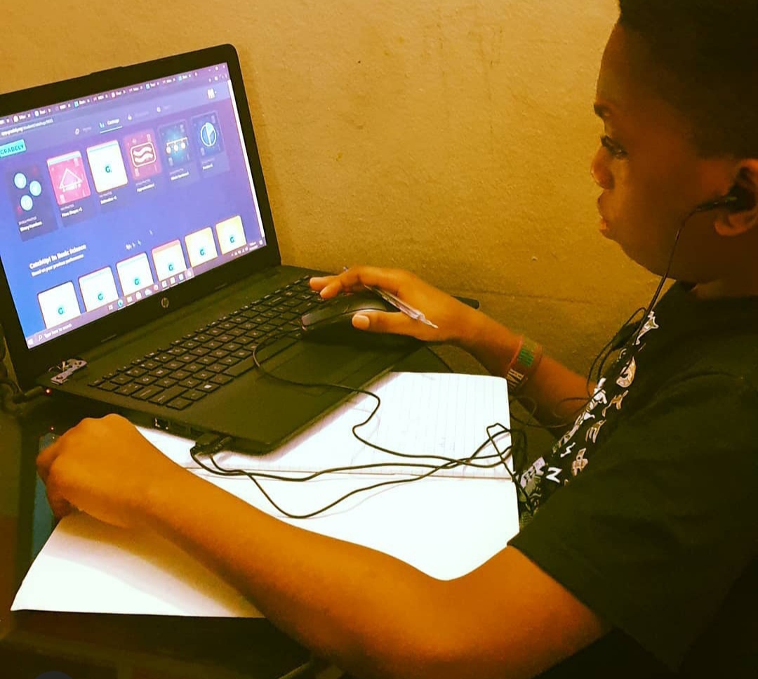 Gradely | Gradely Online Tutoring Vs Home Lessons